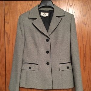 Women’s green/black tweed suit (skirt and blazer)